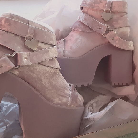 YRU Shoes - YRU Shoes Cherish Lavender Platforms